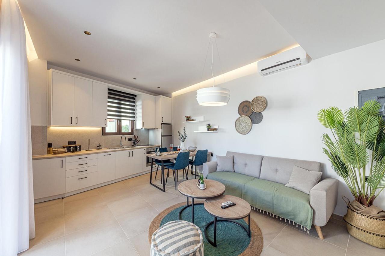 Noemie Apartments Gerani  Bagian luar foto